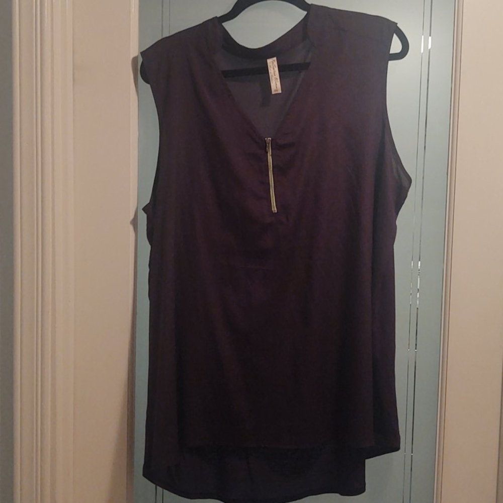 Women's sleeveless top